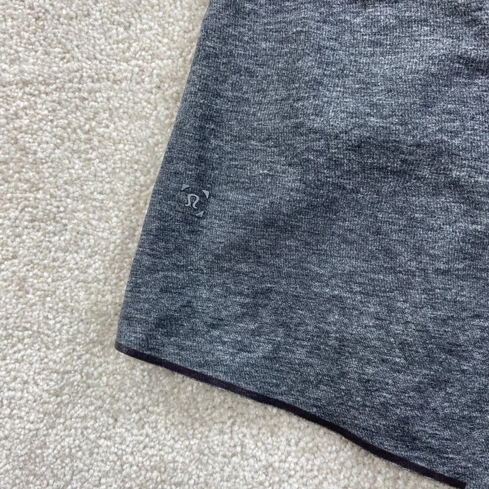 Lululemon Athletic Shorts Mens M Grey 6 Inch Inseam Lined Surge Workout Running
